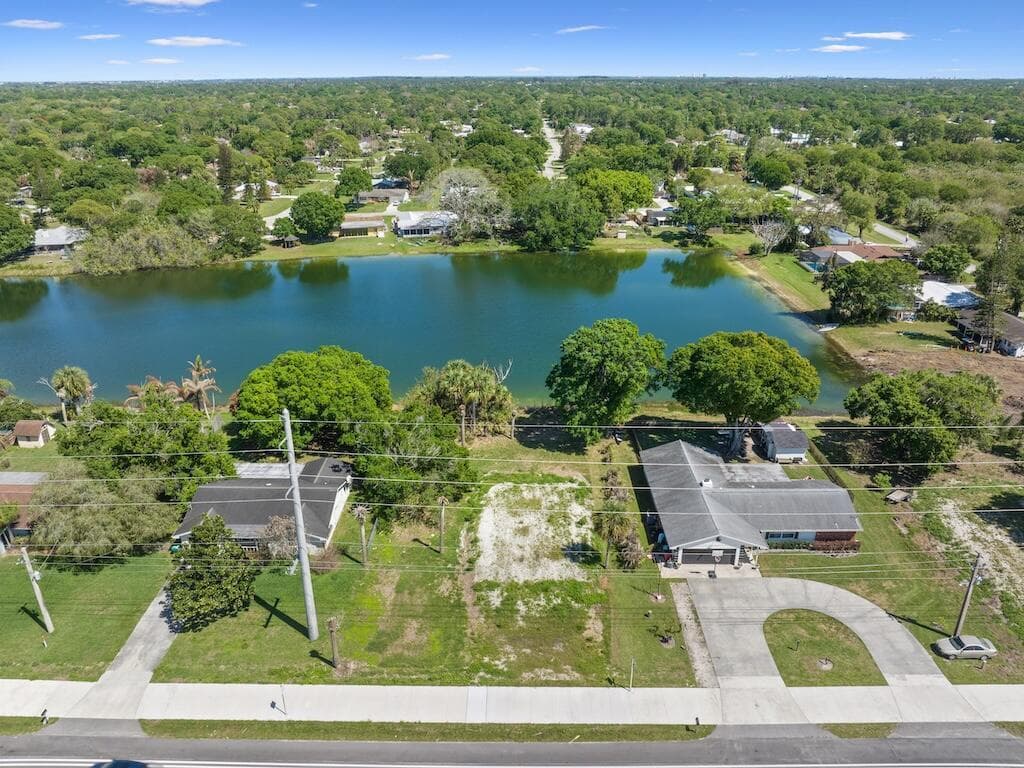 6208 Emerson Avenue, Fort Pierce, FL 34951 photo 2