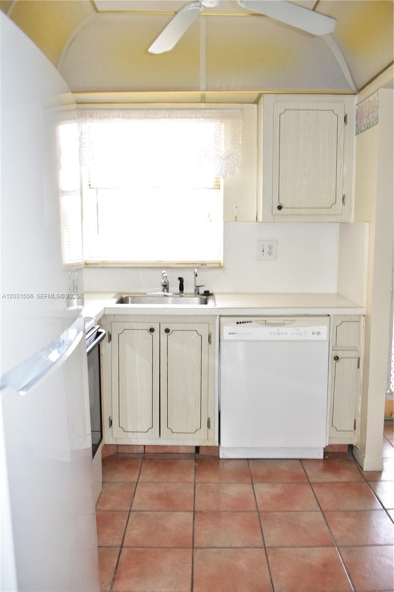 2701 N Pine Island Rd # 311, Sunrise, FL 33322 photo 3