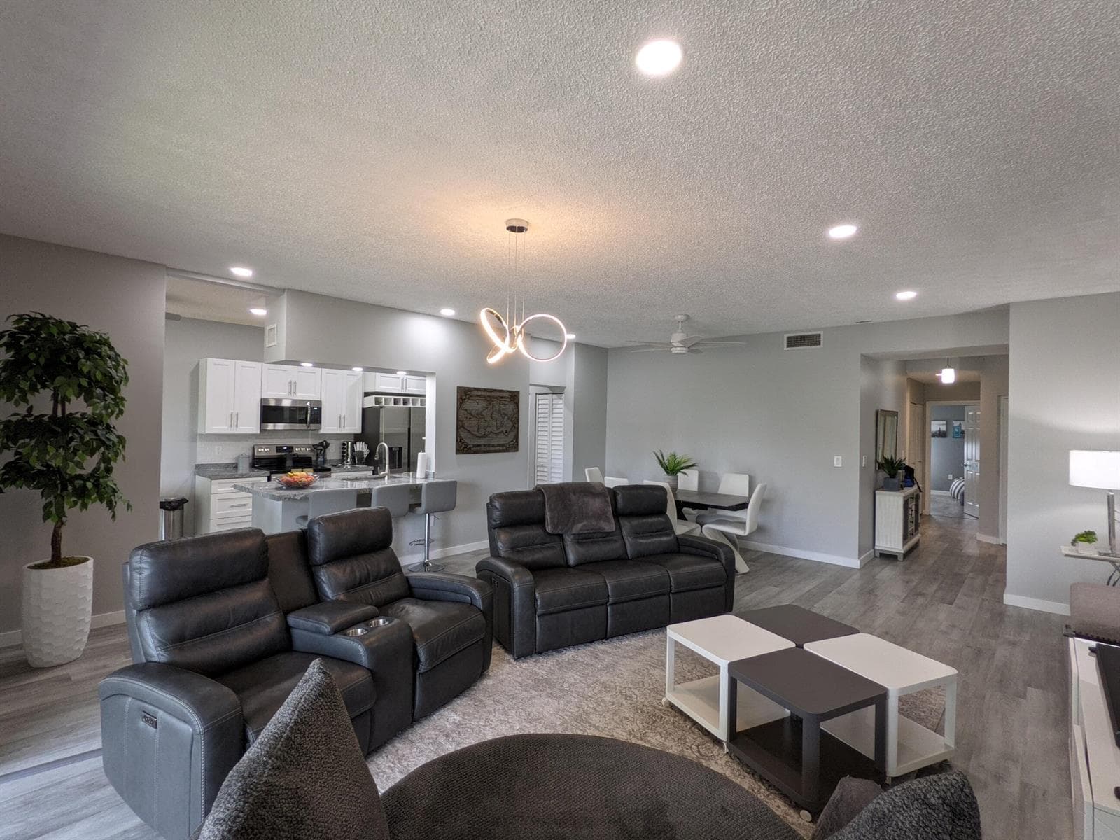 105 Half Moon Circle # F2, Hypoluxo, FL 33462 photo 3
