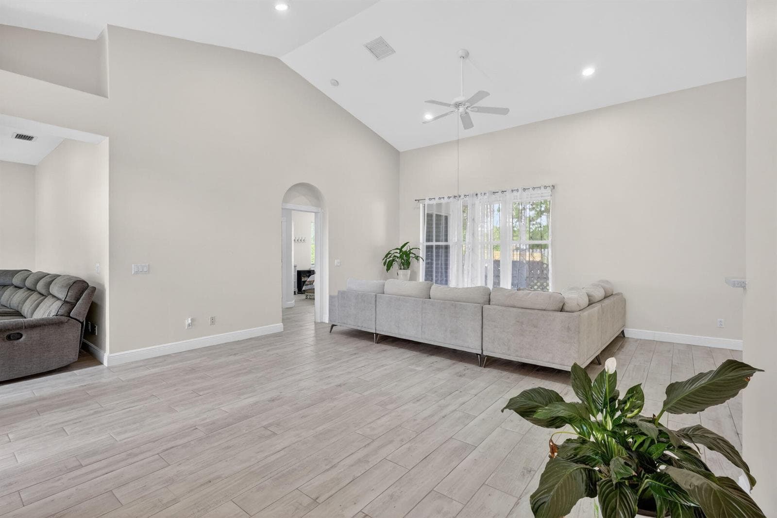1571 SW Hunnicut Avenue, Port St. Lucie, FL 34953 photo 4