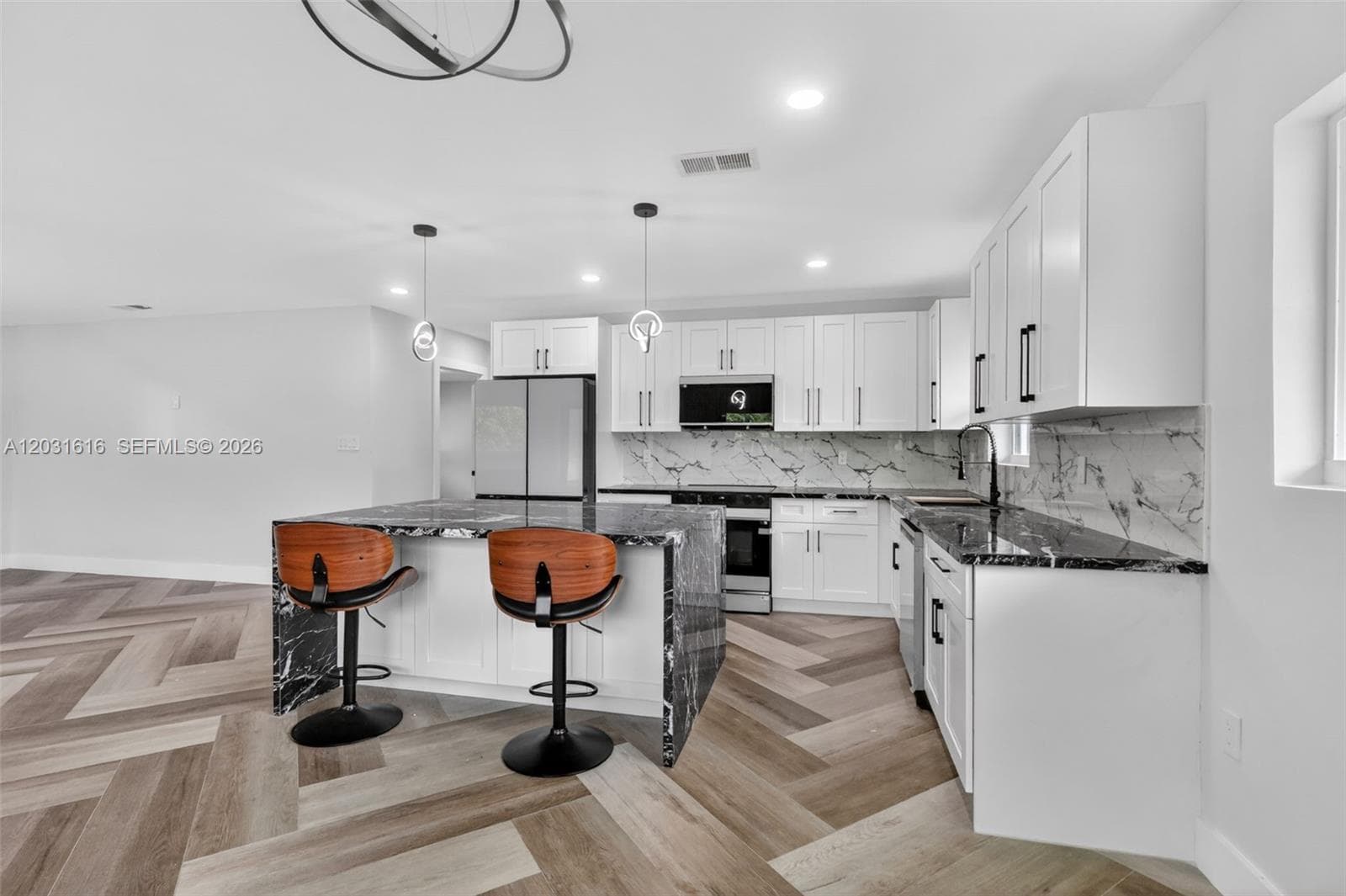1695 NE 160th St, North Miami Beach, FL 33162 photo 4