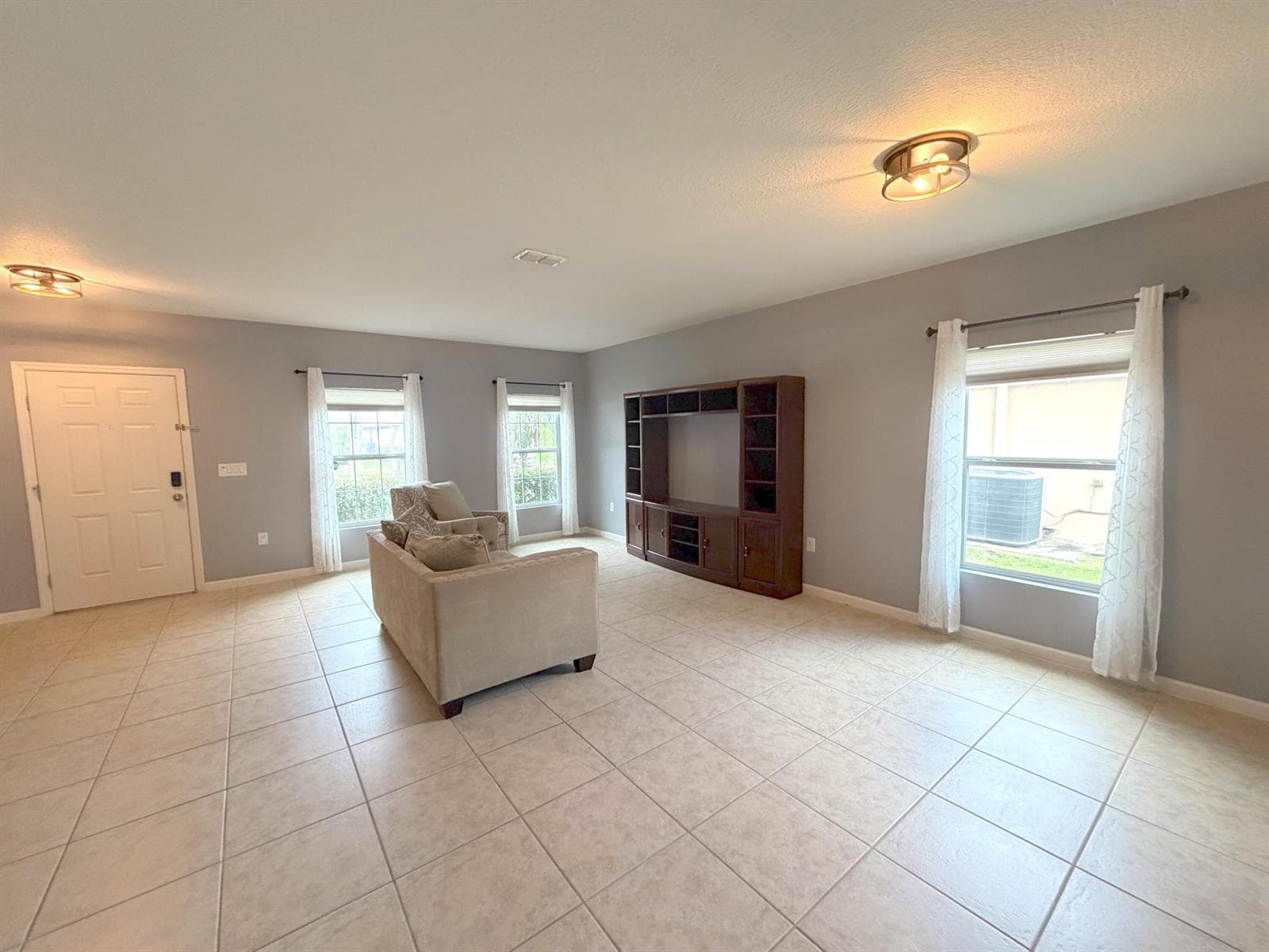 1269 SW Lexington Manor SW, Vero Beach, FL 32962 photo 2