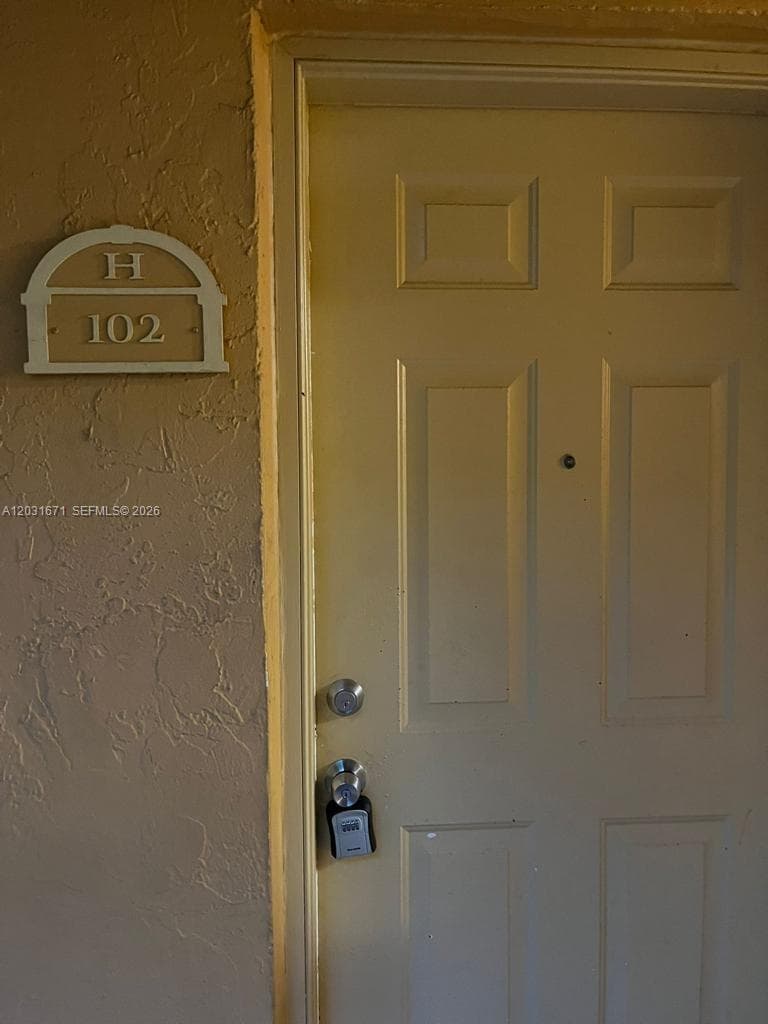 18111 NW 68th Ave # H102, Hialeah, FL 33015 photo 3