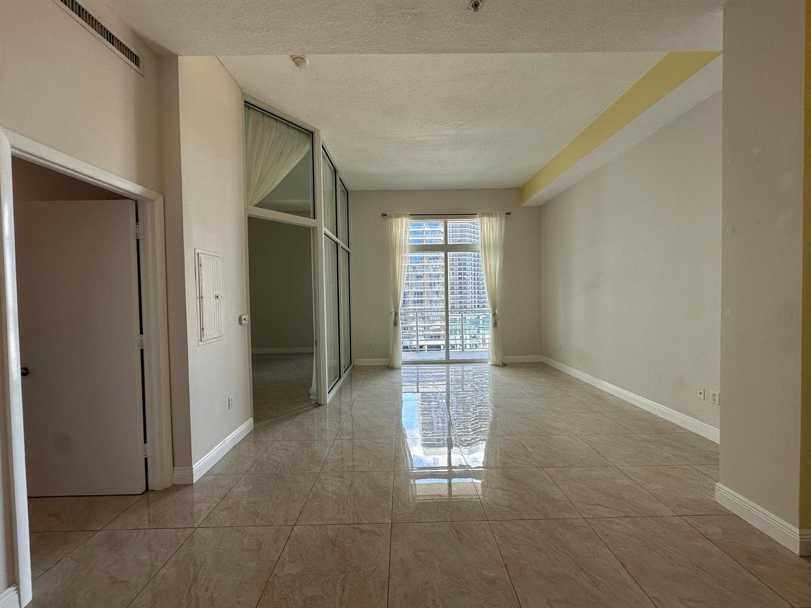 234 NE 3rd Street # Uph06, Miami, FL 33132 photo 2