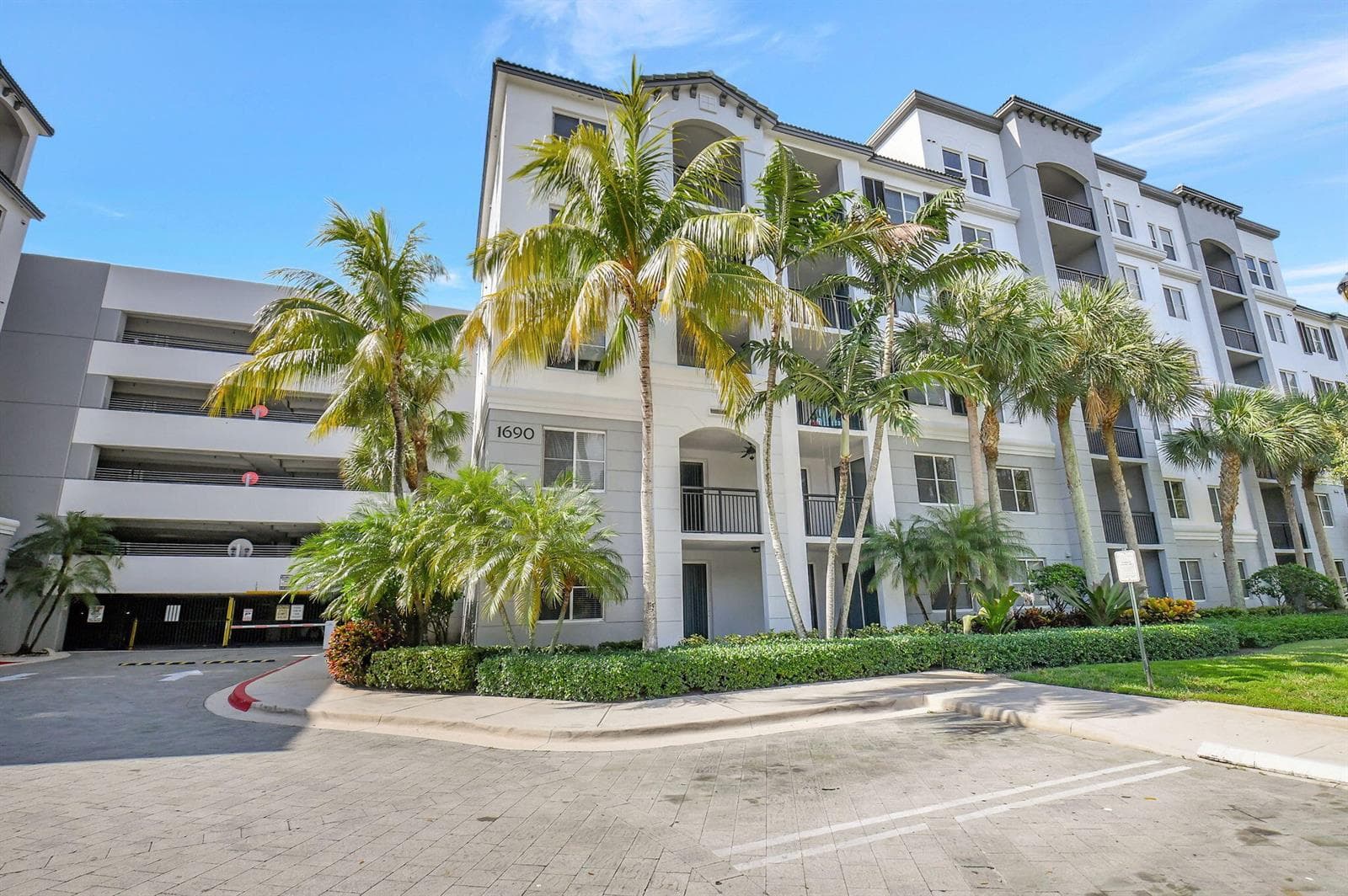 1660 Renaissance Commons Boulevard # 2424, Boynton Beach, FL 33426 photo 3