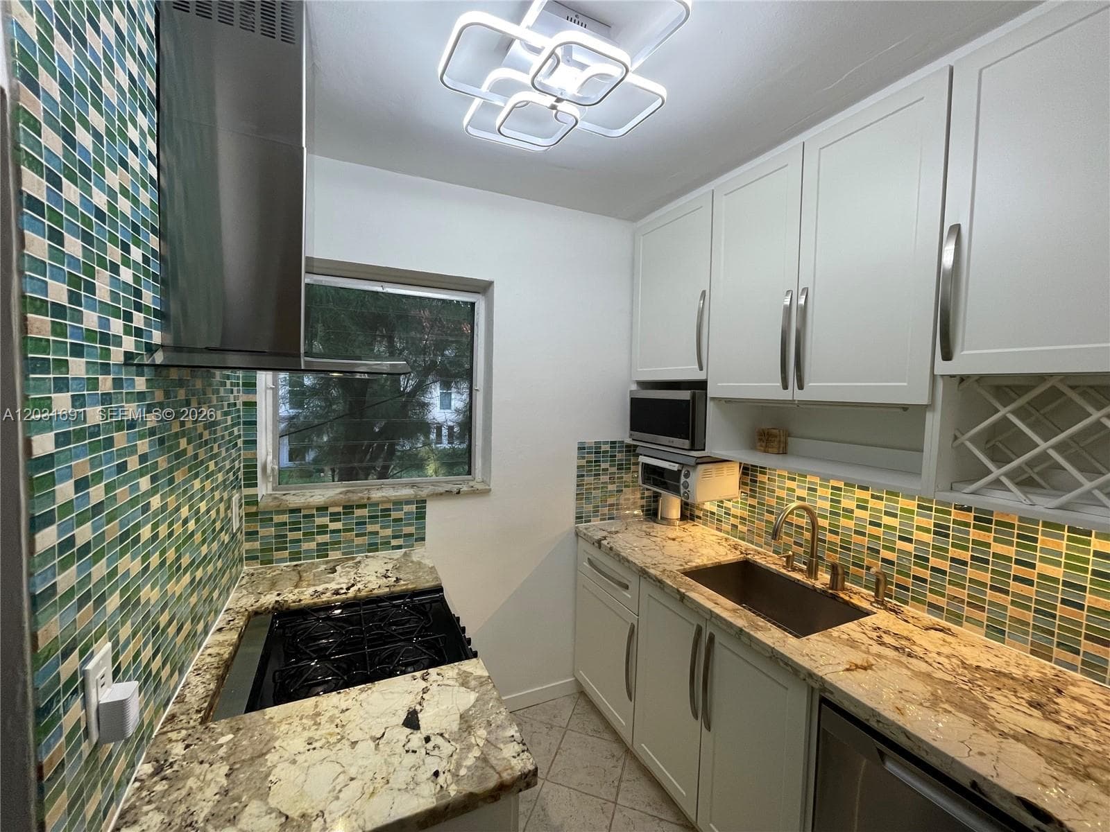 4740 Pine Tree Dr # 25, Miami Beach, FL 33140 photo 5