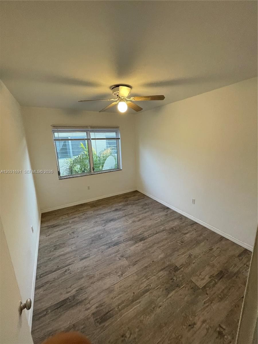 4740 Pine Tree Dr # 25, Miami Beach, FL 33140 photo 4