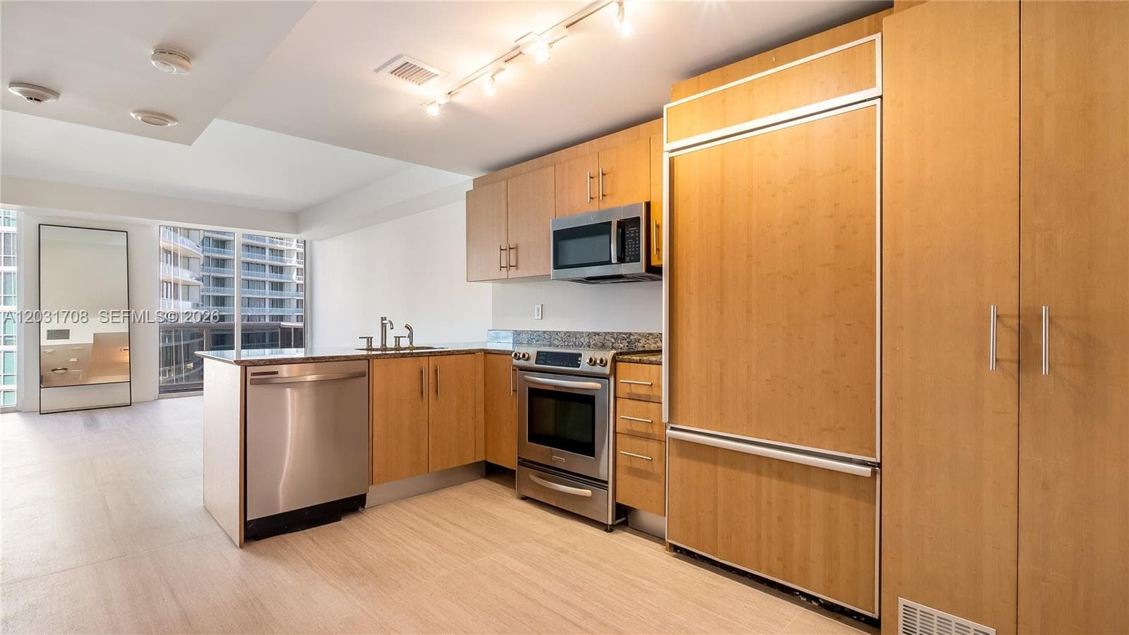 10275 Collins Ave # 905, Bal Harbour, FL 33154 photo 3