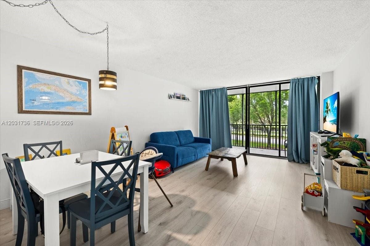 3101 N Country Club Dr # 209, Aventura, FL 33180 photo 5