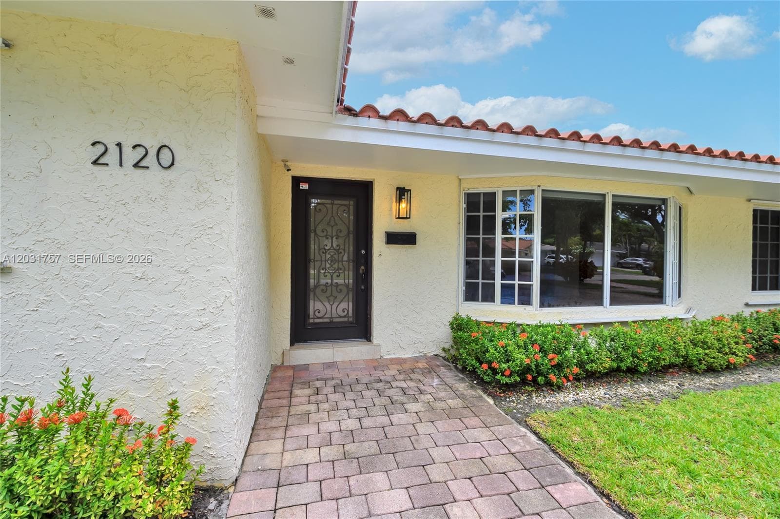 2120 NE 207th St, Miami, FL 33179 photo 4
