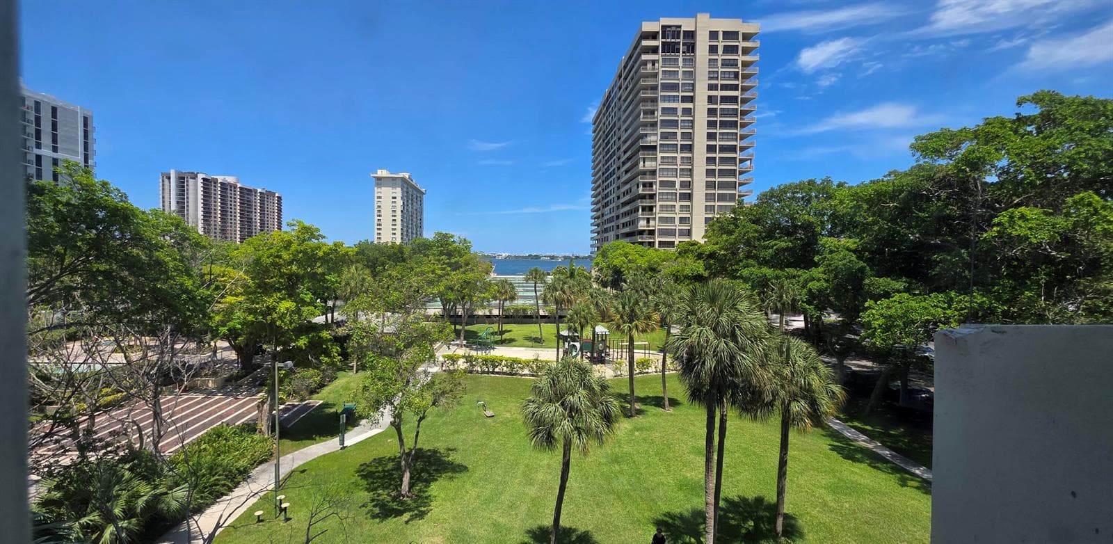 11111 Biscayne Boulevard # Tower 2 - 4C or 427, Miami, FL 33181 photo 5