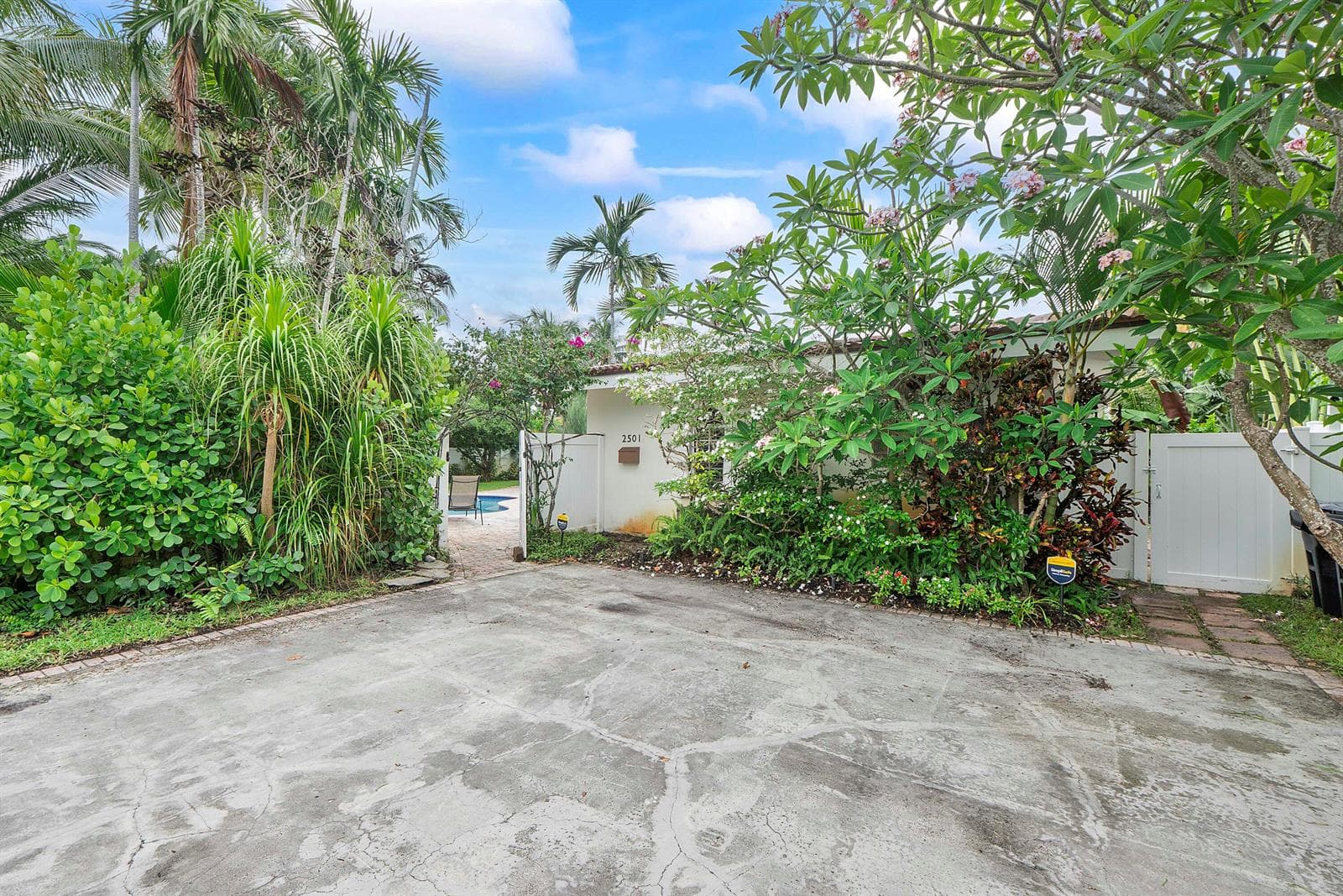 2501 NE 26th Terrace, Fort Lauderdale, FL 33305 photo 2