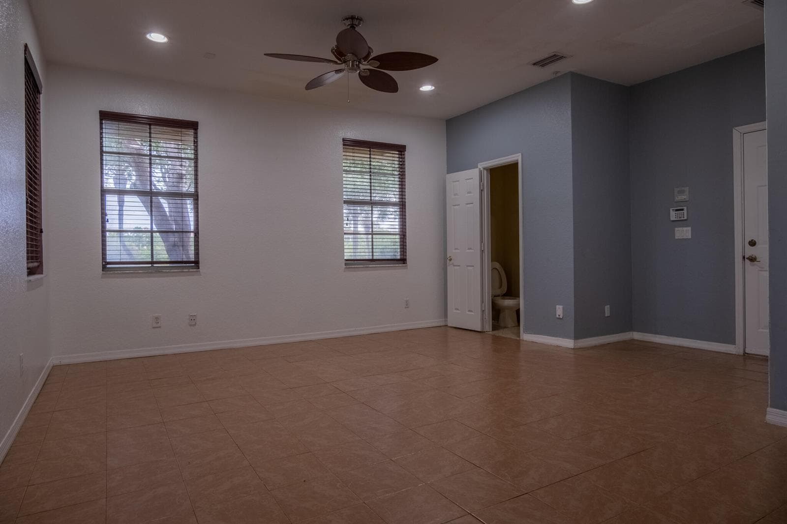 103 E Thatch Palm Circle, Jupiter, FL 33458 photo 4