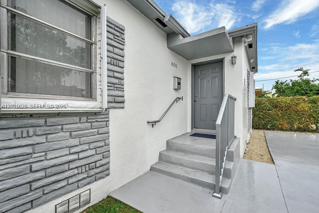600 NW 34th Ave, Miami, FL 33125 photo 4