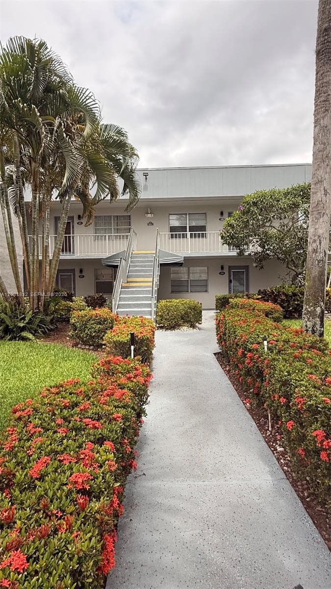 322 Piedmont G # G, Delray Beach, FL 33484 photo 2