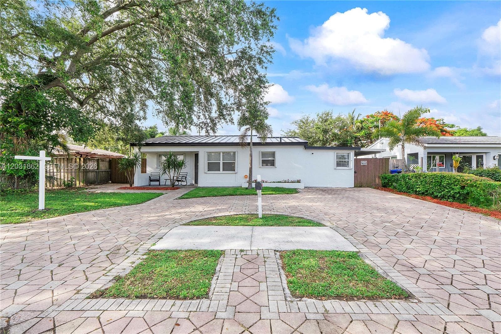 6810 Douglas St, Hollywood, FL 33024 photo 3