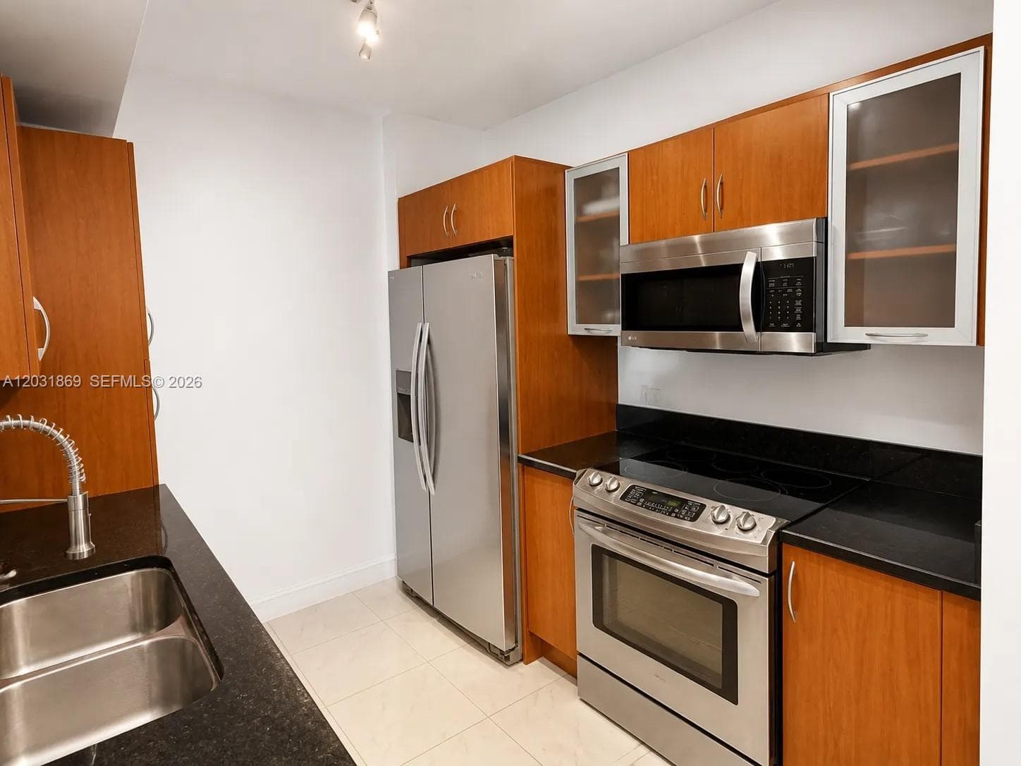 18800 NE 29th Ave # 405, Aventura, FL 33180 photo 2