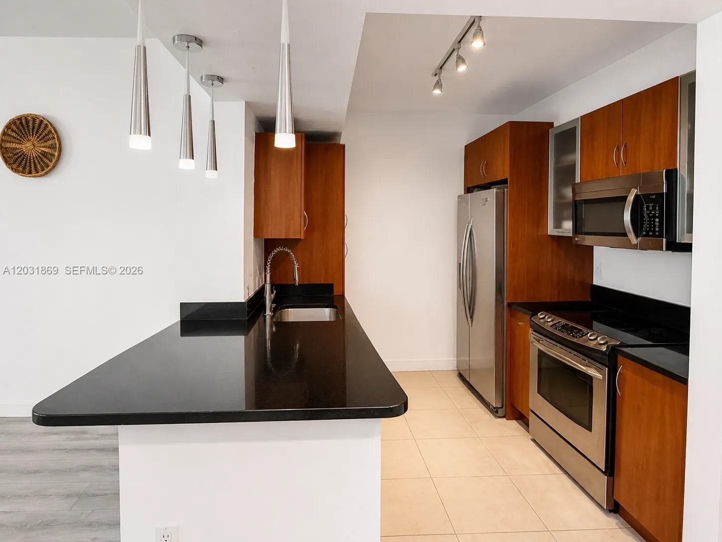 18800 NE 29th Ave # 405, Aventura, FL 33180 photo 3