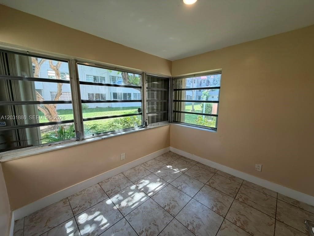 1450 NE 191st St # 106, Miami, FL 33179 photo 4