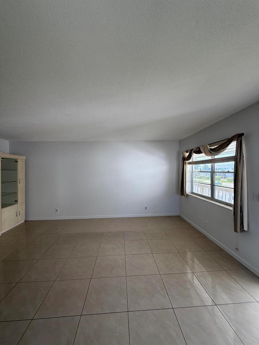 184 Easthampton H, West Palm Beach, FL 33417 photo 4
