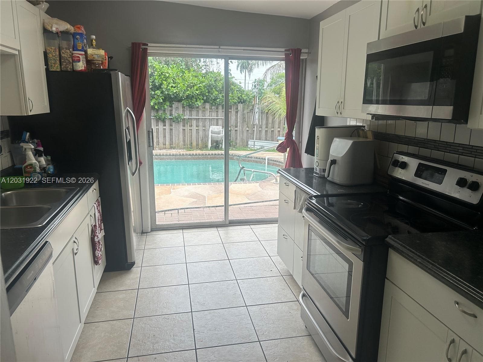 5808 NW 20th St, Margate, FL 33063 photo 2
