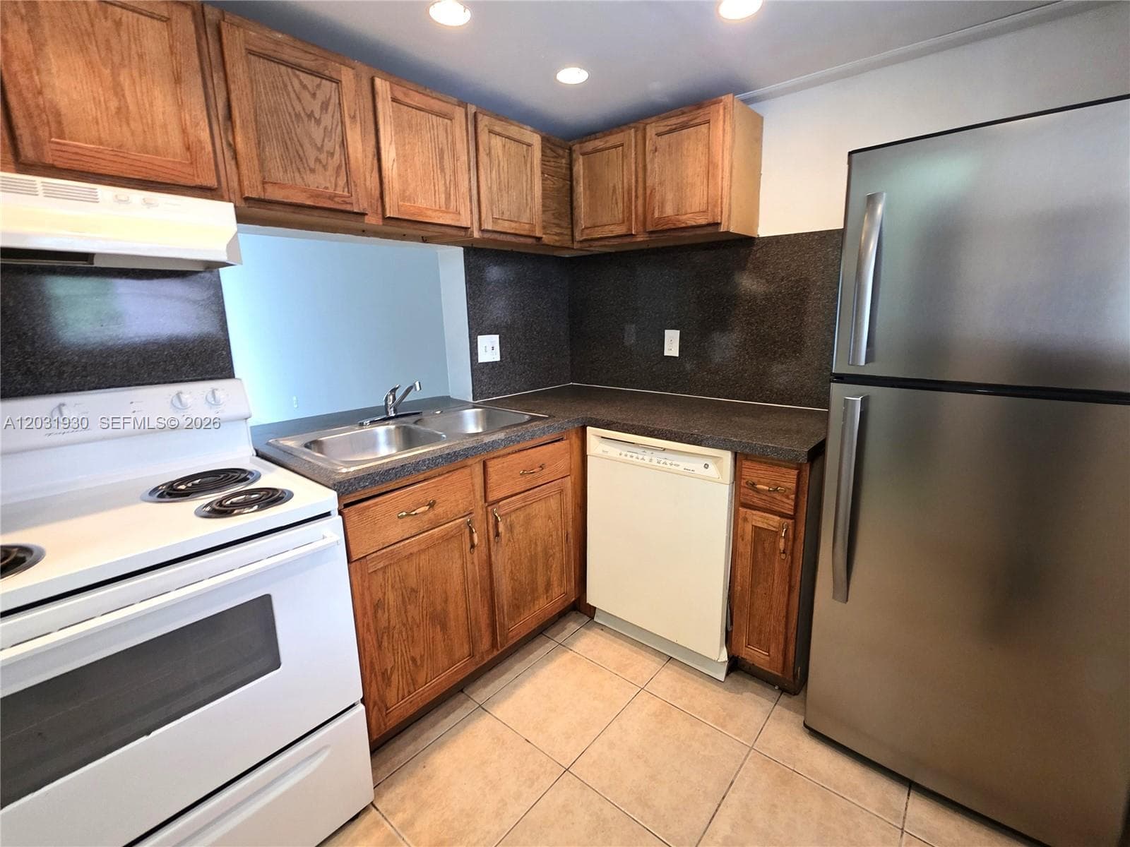 2800 NW 56th Ave # E303, Lauderhill, FL 33313 photo 5