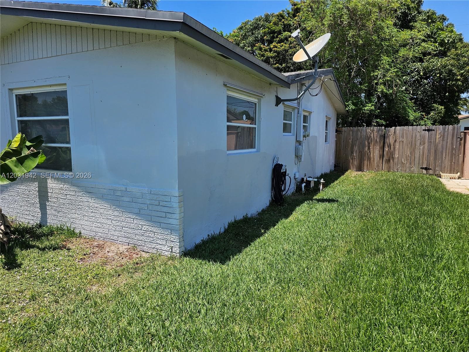 4431 NW 23rd Ct, Lauderhill, FL 33313 photo 2