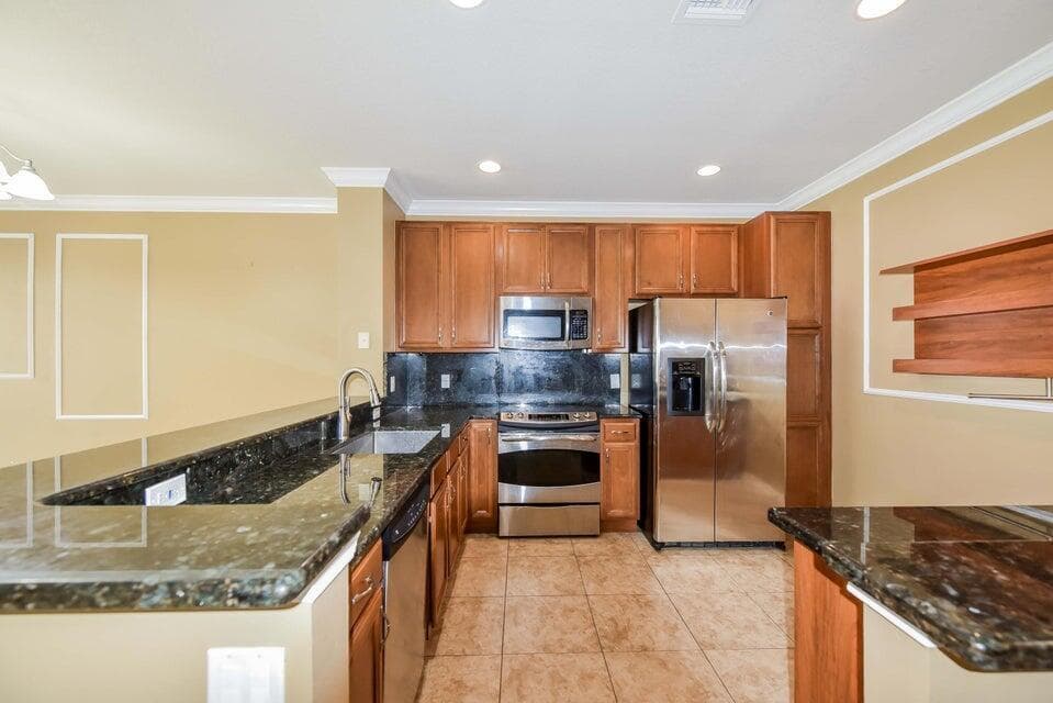 9687 Lago Drive, Boynton Beach, FL 33472 photo 2