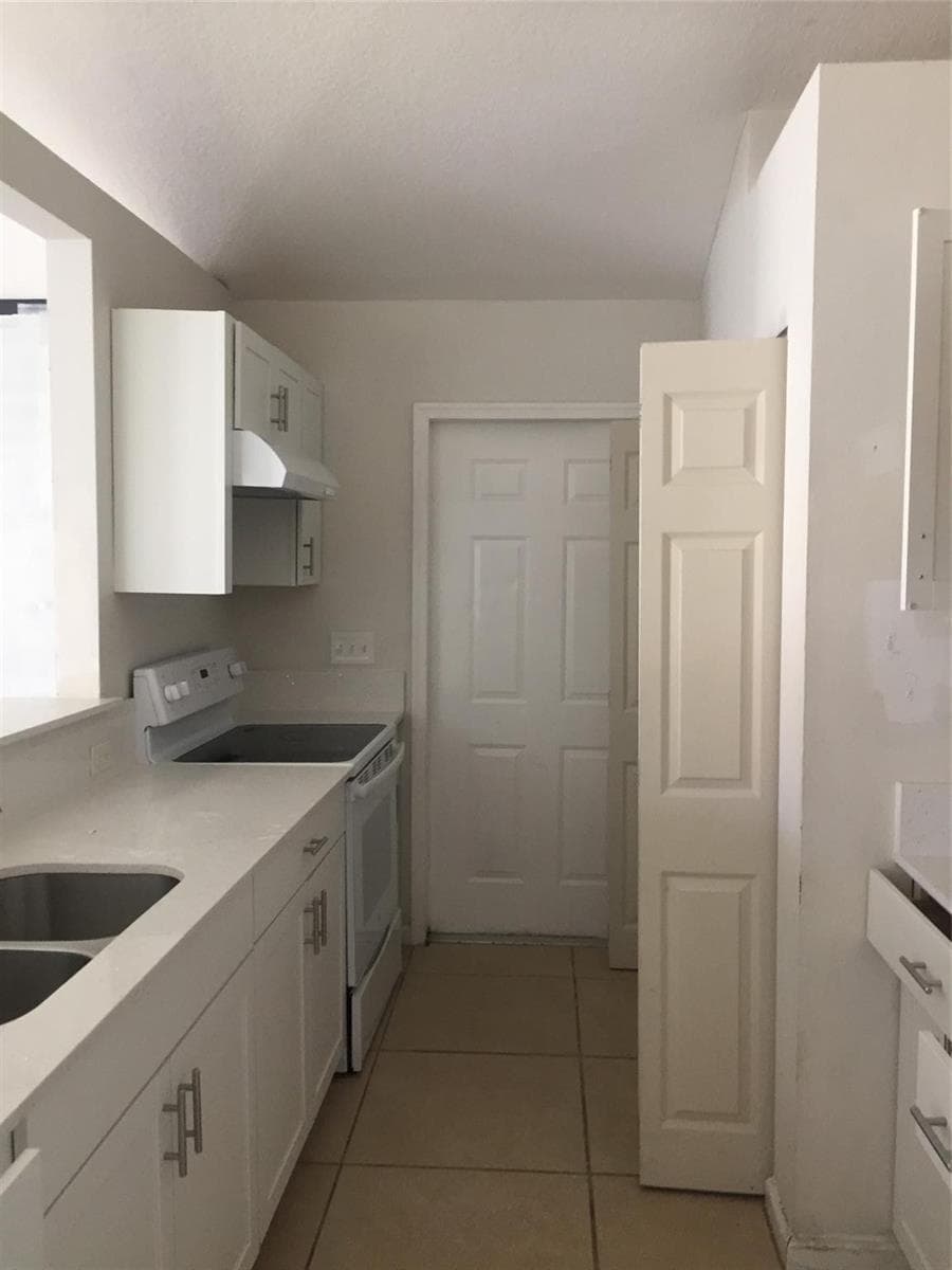 8444 SE Date Street, Hobe Sound, FL 33455 photo 4
