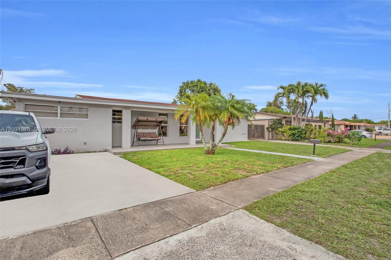 855 W 70th Pl, Hialeah, FL 33014 photo 3