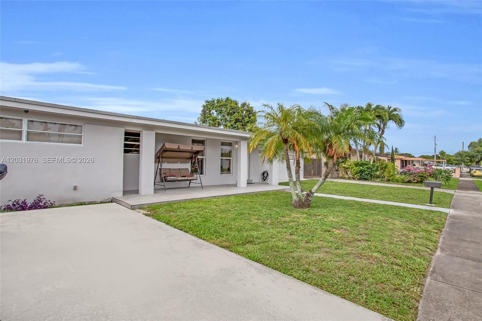 855 W 70th Pl, Hialeah, FL 33014 photo 4