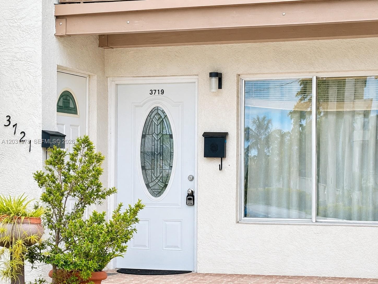 3719 Riverside Dr, Coral Springs, FL 33065 photo 2