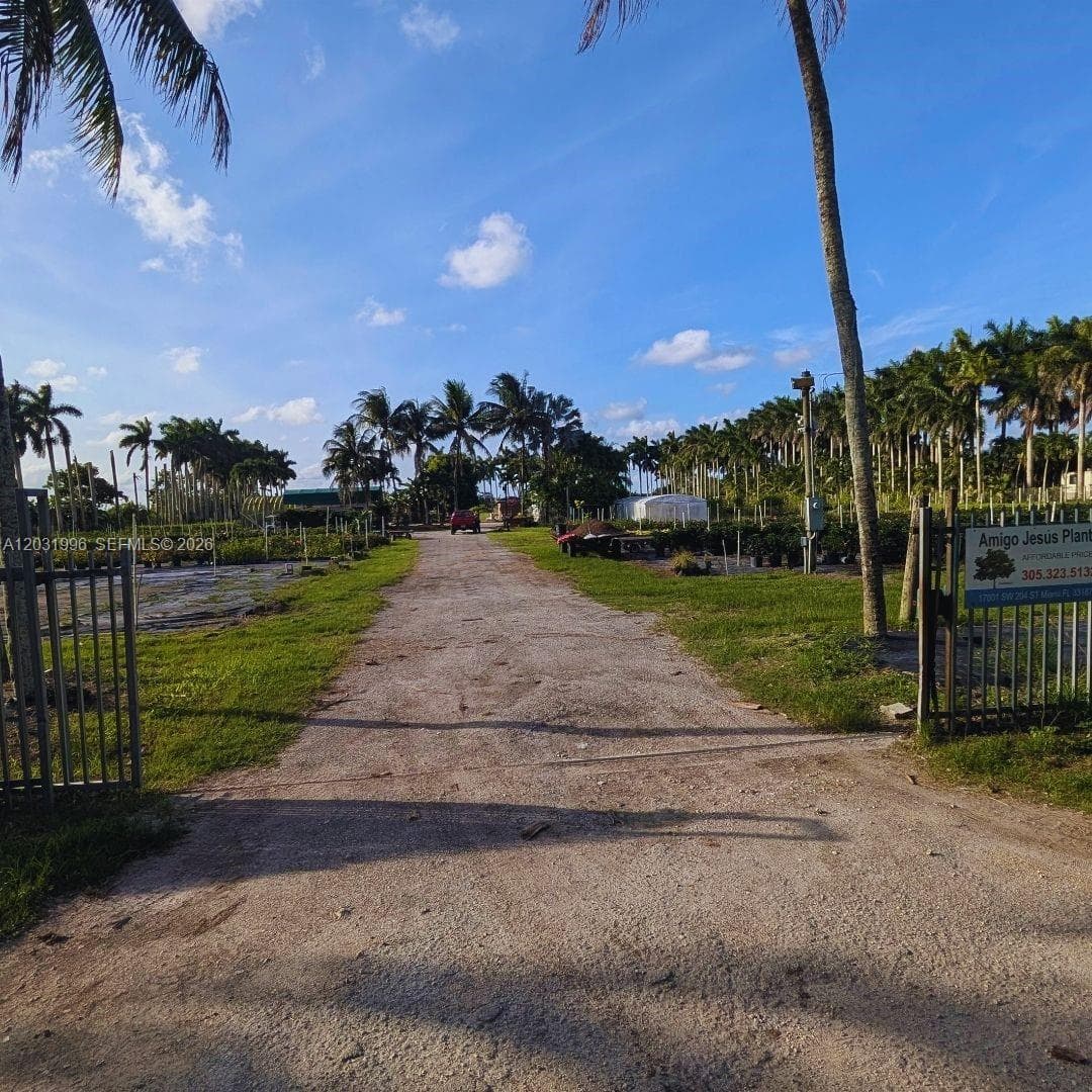 17001 SW 204th St, Miami, FL 33187 photo 2