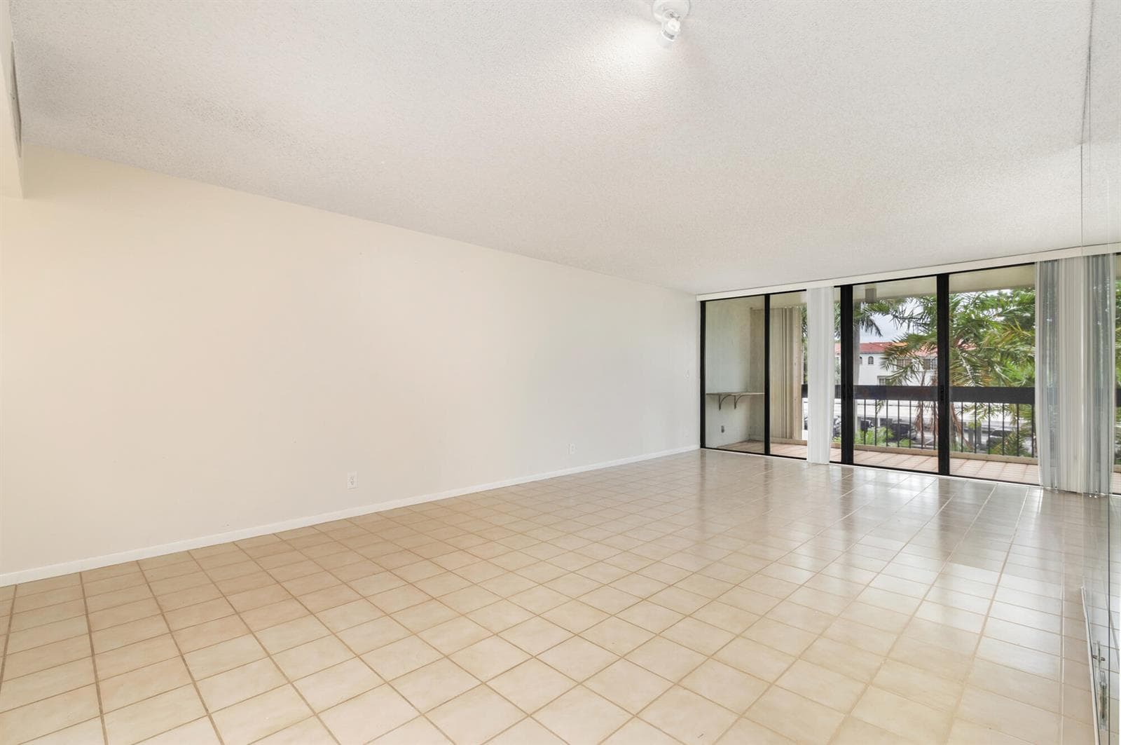 2000 Presidential Way # 206, West Palm Beach, FL 33401 photo 4