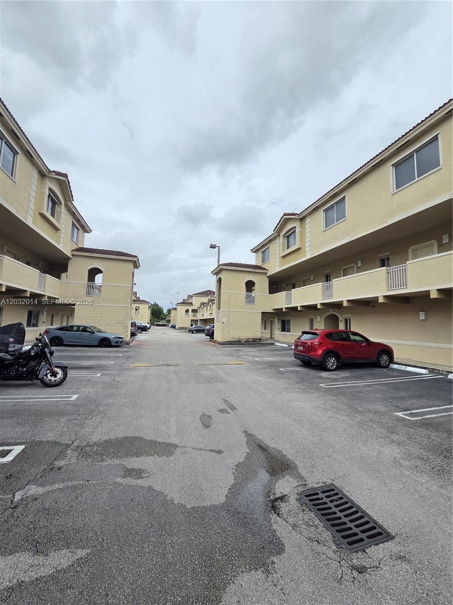 7989 NW 8th St # 108D, Miami, FL 33126 photo 2