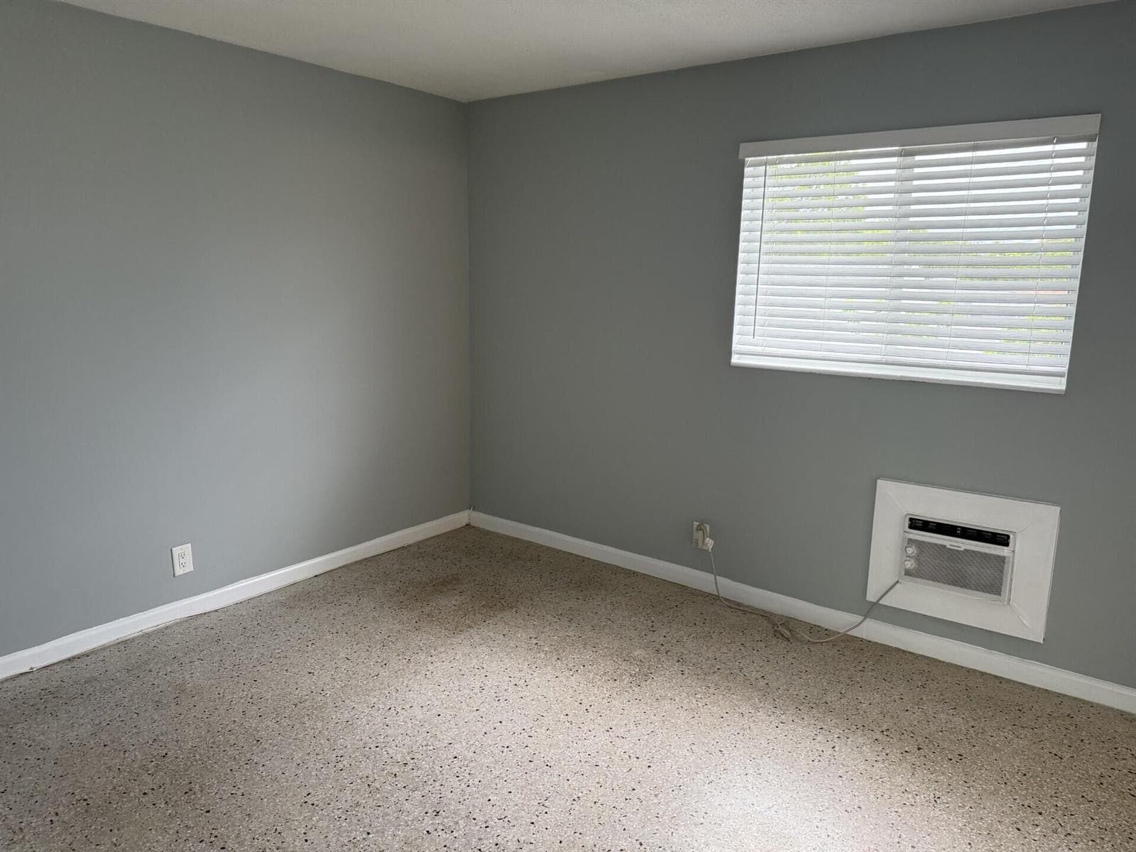 1118 N H Street # 15, FL 33460 photo 4