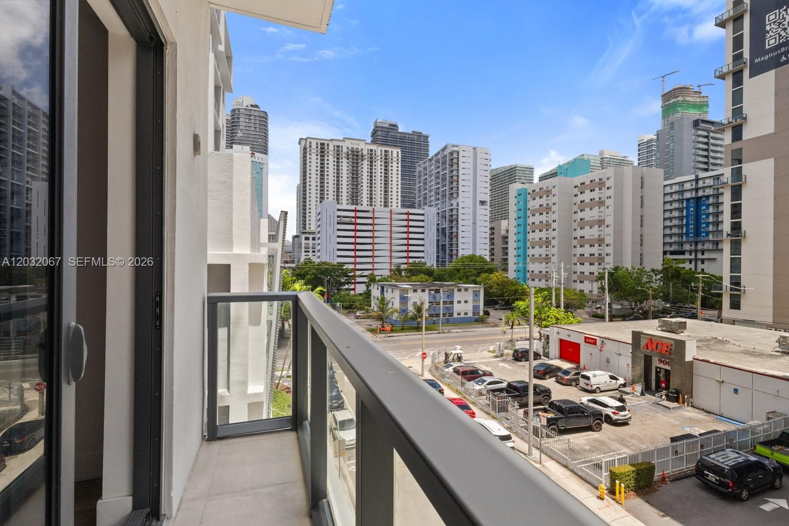 239 SW 9TH St # 301, Miami, FL 33130 photo 5