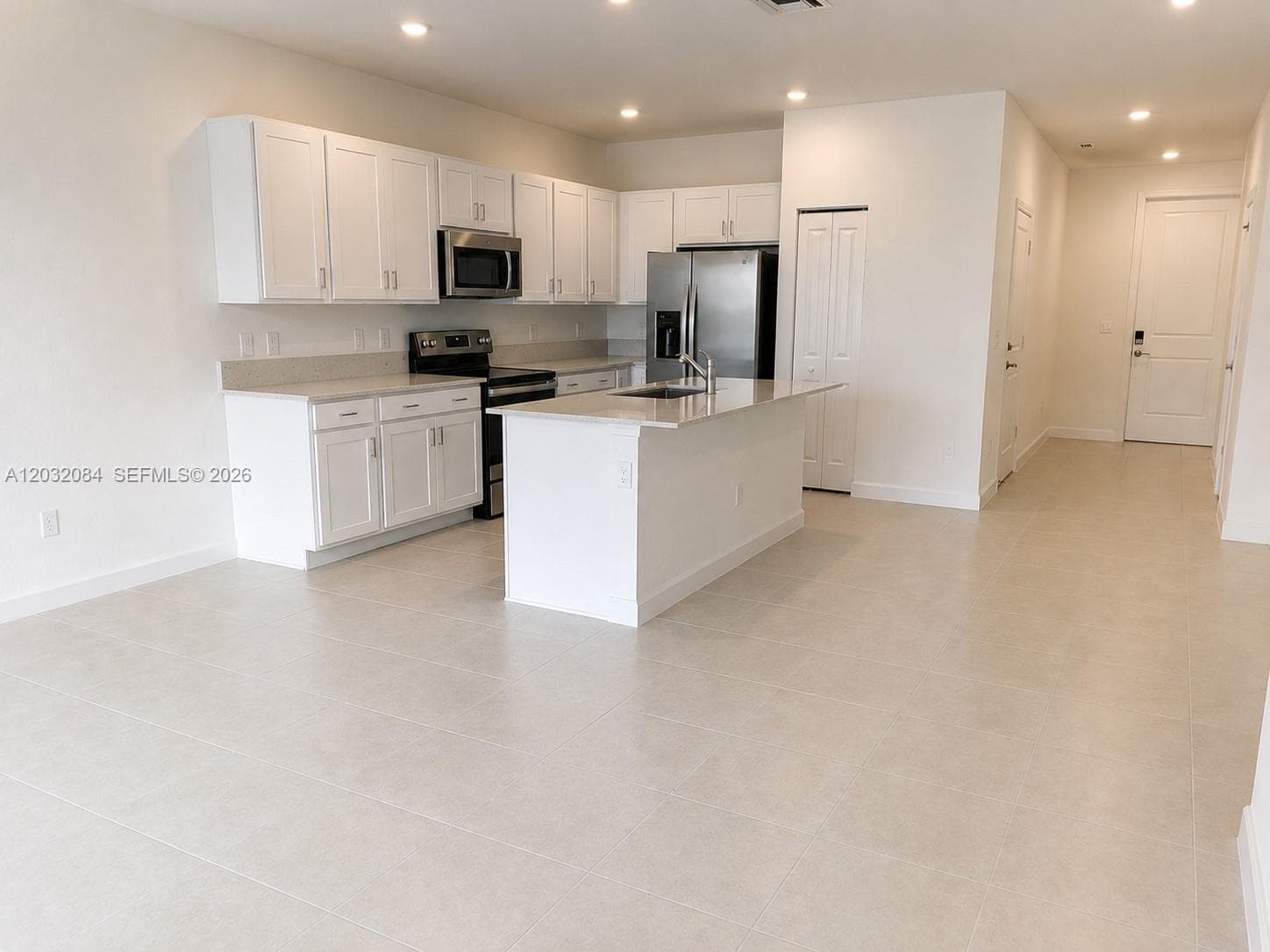 652 SE Lake Falls St, Port St. Lucie, FL 34984 photo 2