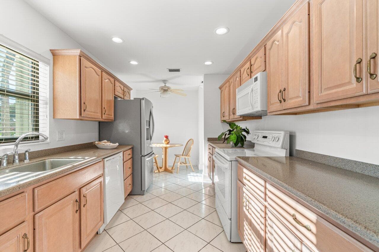 5605 Forest Oaks Terrace, Delray Beach, FL 33484 photo 4