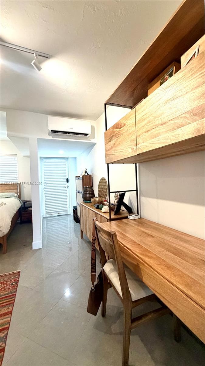 626 Meridian Ave # 5, Miami Beach, FL 33139 photo 3