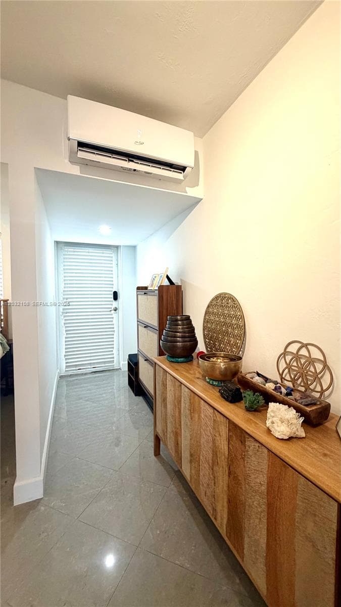 626 Meridian Ave # 5, Miami Beach, FL 33139 photo 4