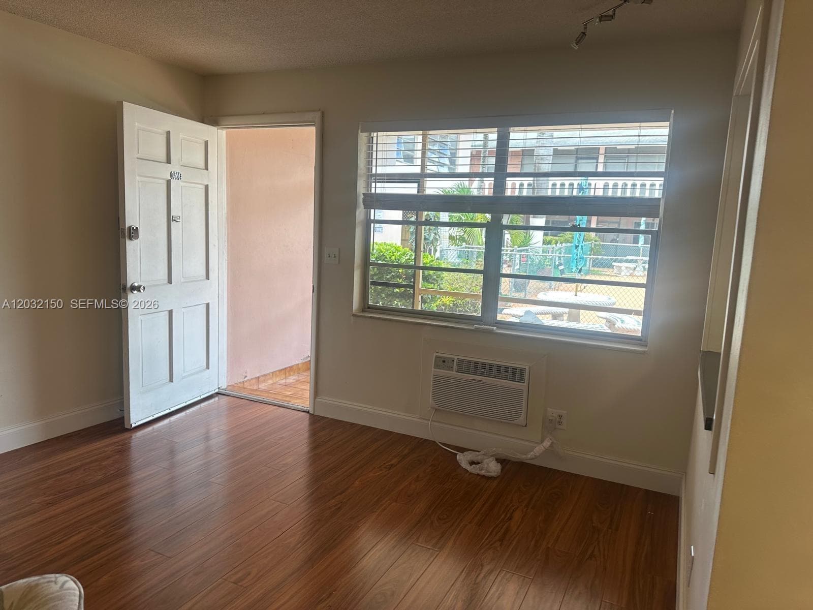 160 NE 8th Ave # 25A, Hallandale Beach, FL 33009 photo 2