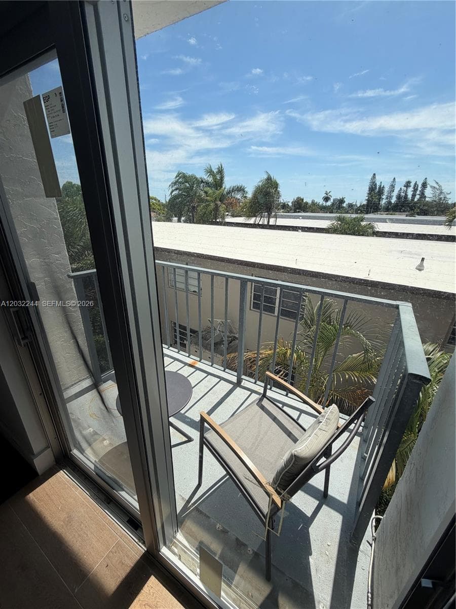 1960 Marseille Dr # 304, Miami Beach, FL 33141 photo 2