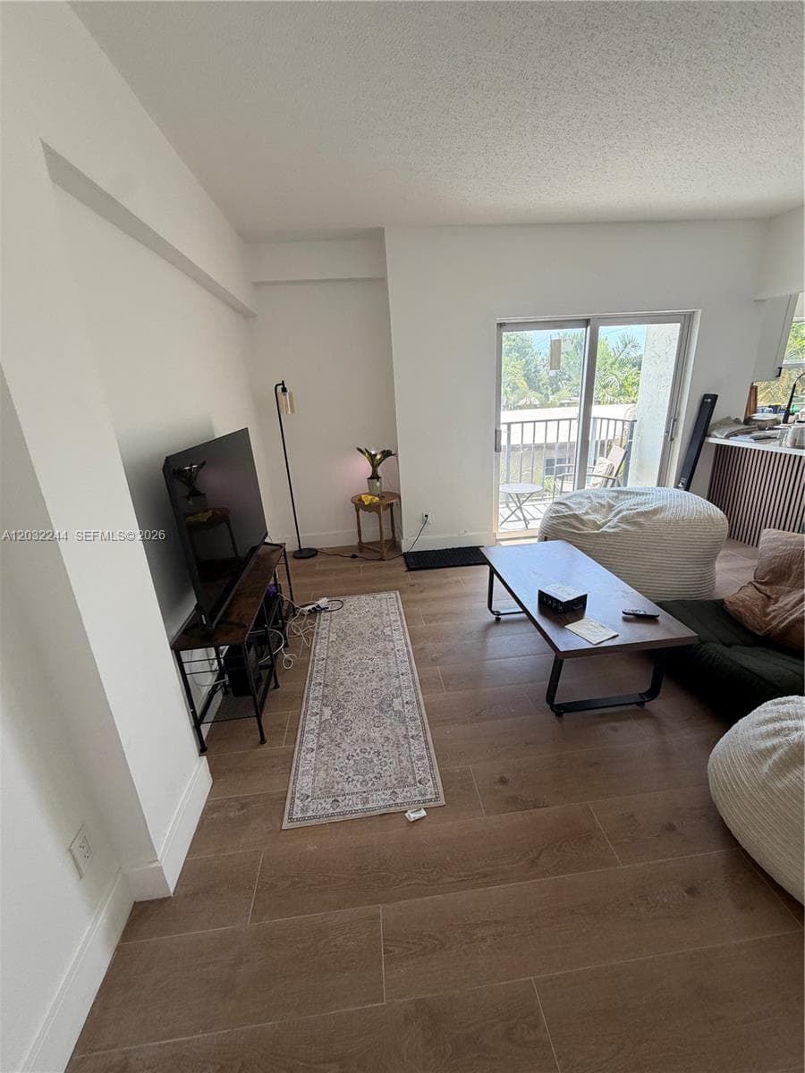 1960 Marseille Dr # 304, Miami Beach, FL 33141 photo 3