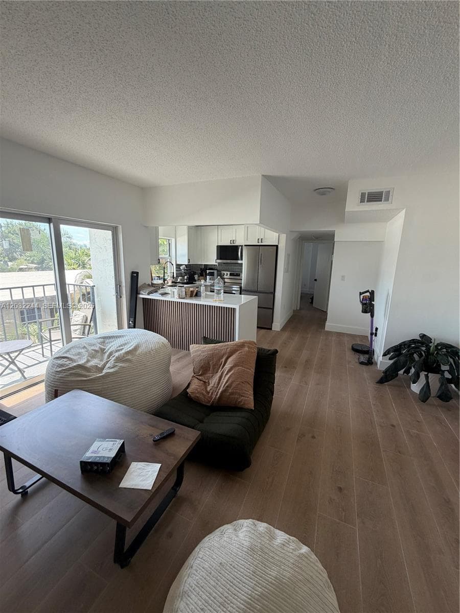 1960 Marseille Dr # 304, Miami Beach, FL 33141 photo 4
