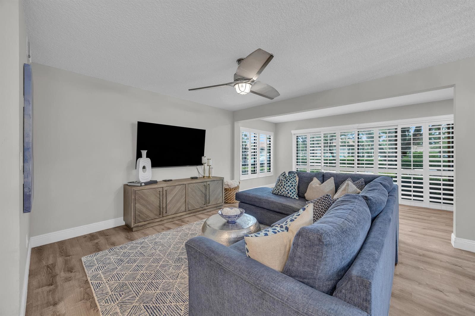 1105 Duncan Circle # 104, Palm Beach Gardens, FL 33418 photo 5