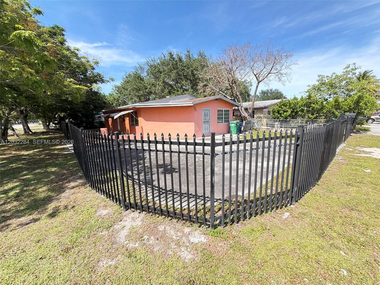 997 NW 116th St, Miami, FL 33168 photo 4