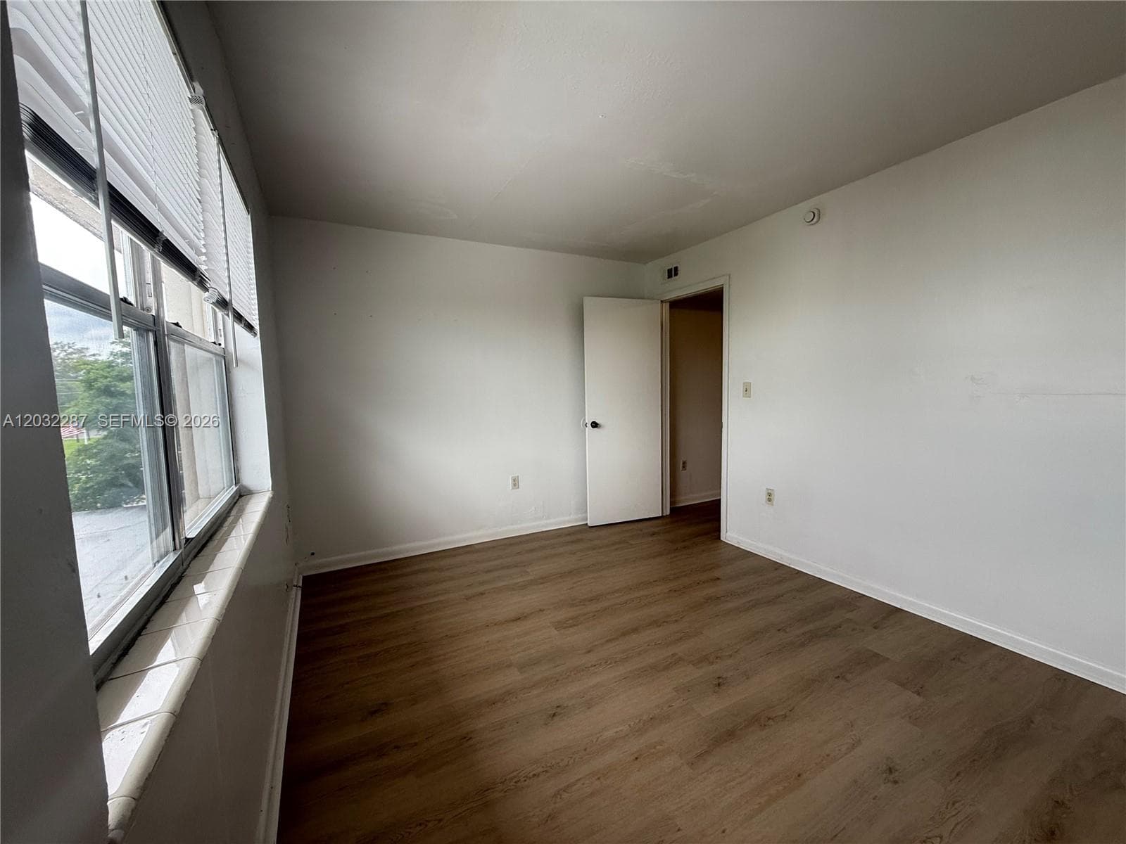 12215 W Dixie Hwy # 306, North Miami, FL 33161 photo 5