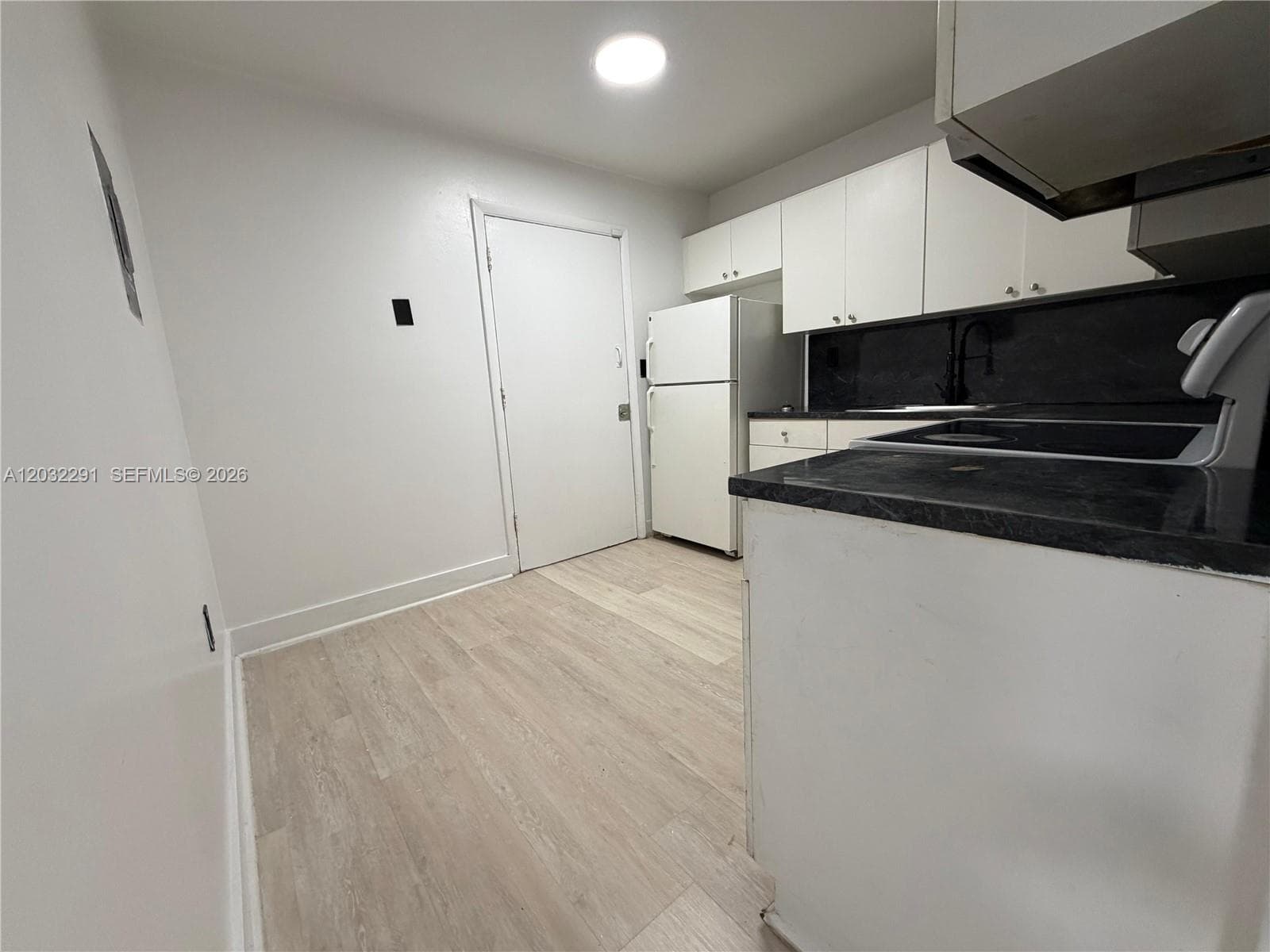 12215 W Dixie Hwy # 206, North Miami, FL 33161 photo 2