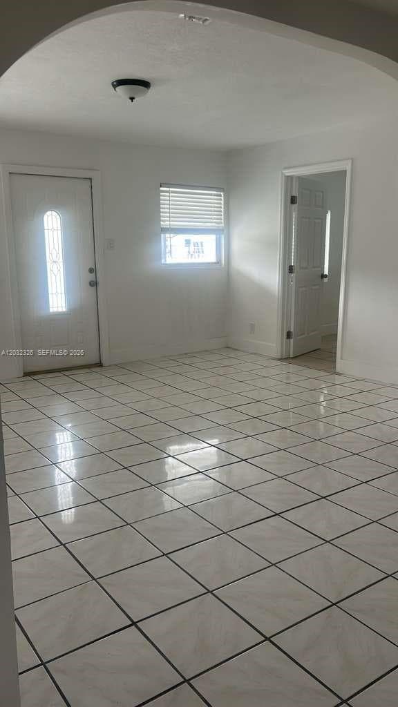 2467 NW 103rd St, Miami, FL 33147 photo 3